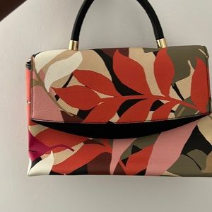Medium sized HandBag